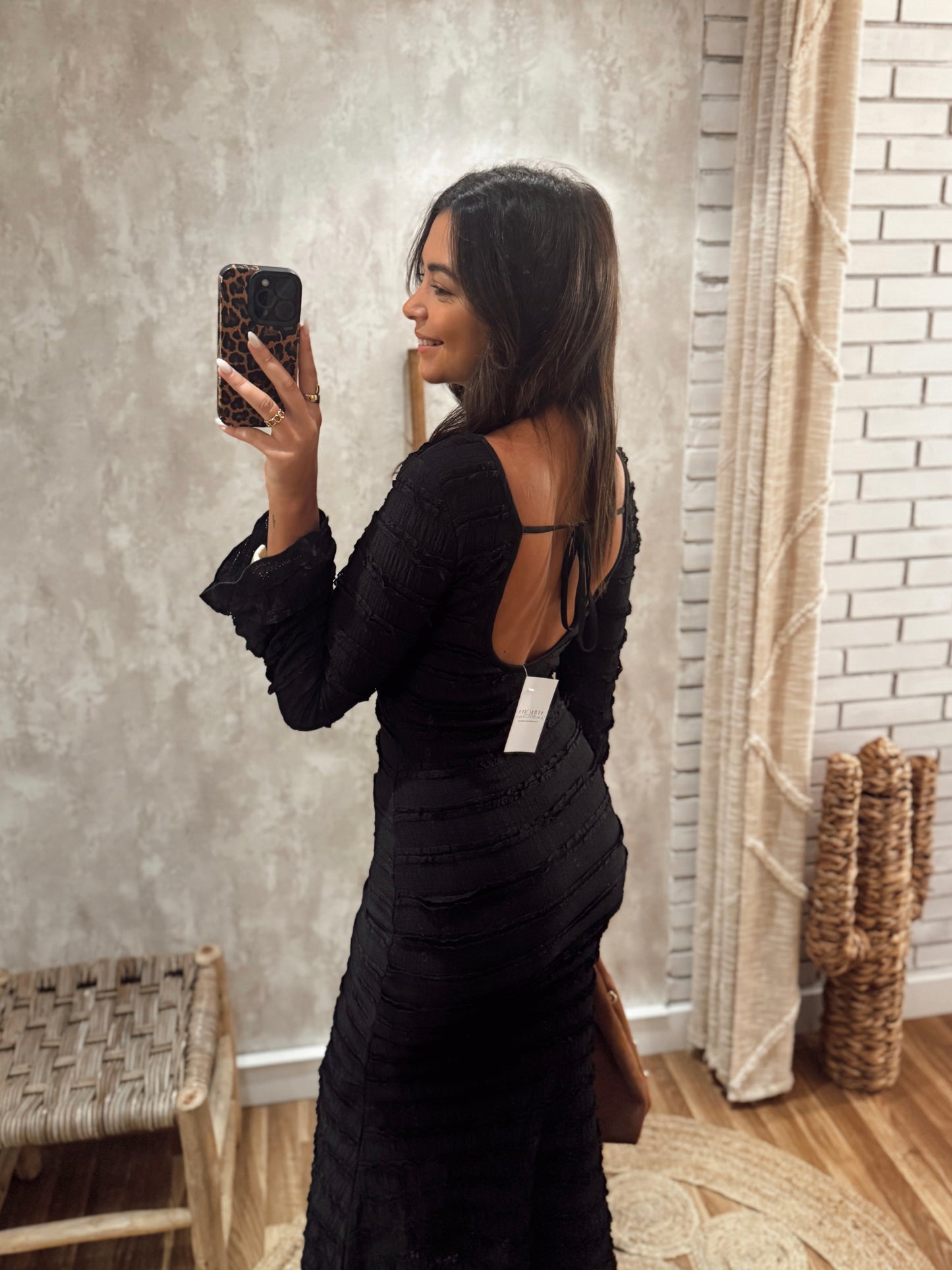 Vestido preto comprido c/abertura nas costas
