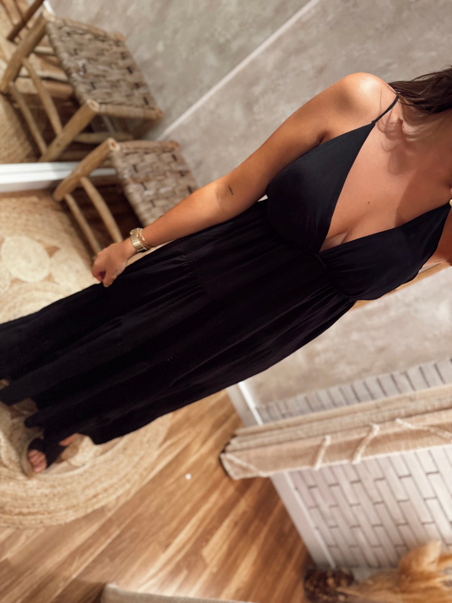 Vestido Comprido em Camadas com Alças Finas