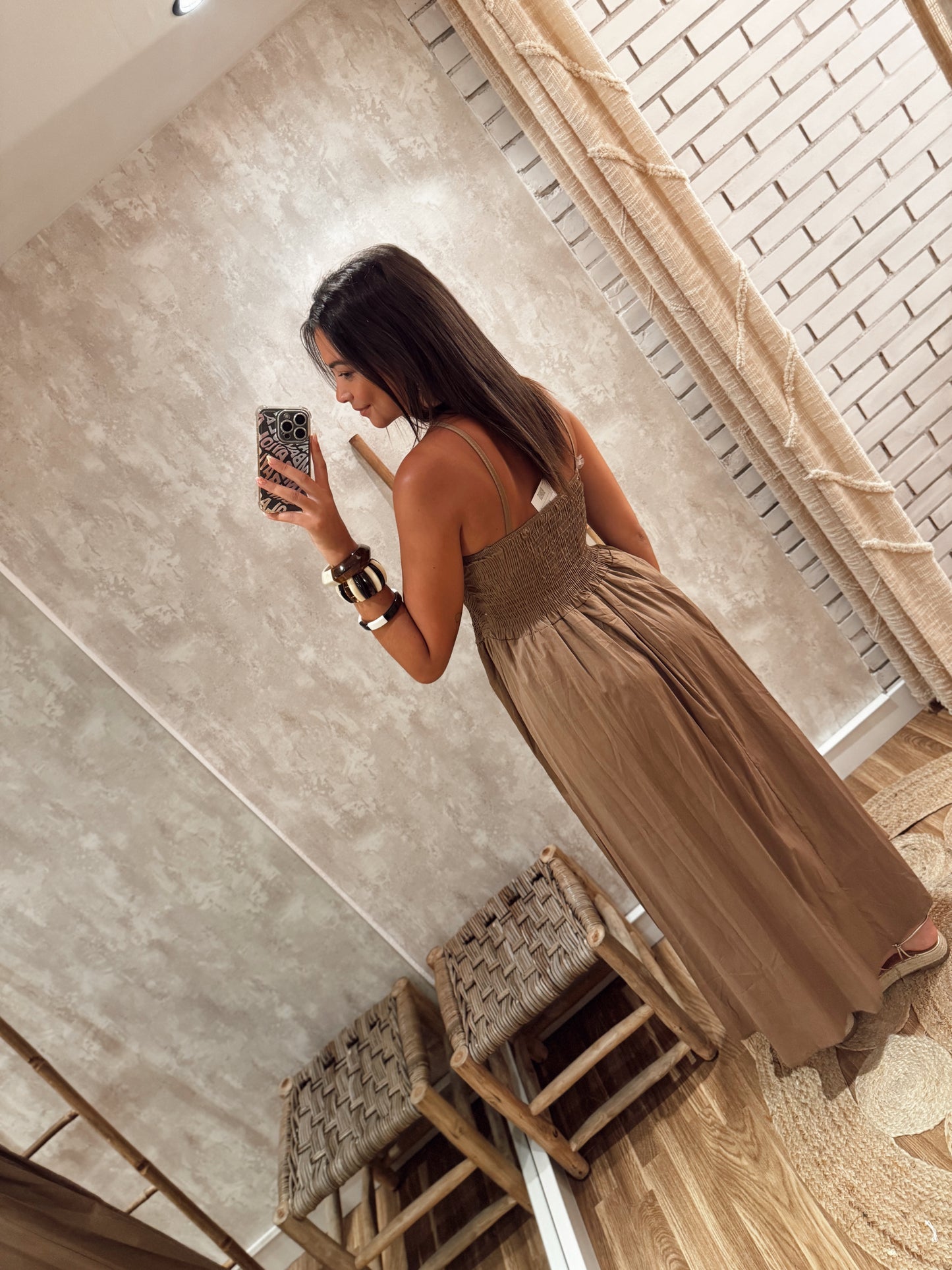 Vestido comprido em popelina com efeito corpete em favo de mel- mocha mousse