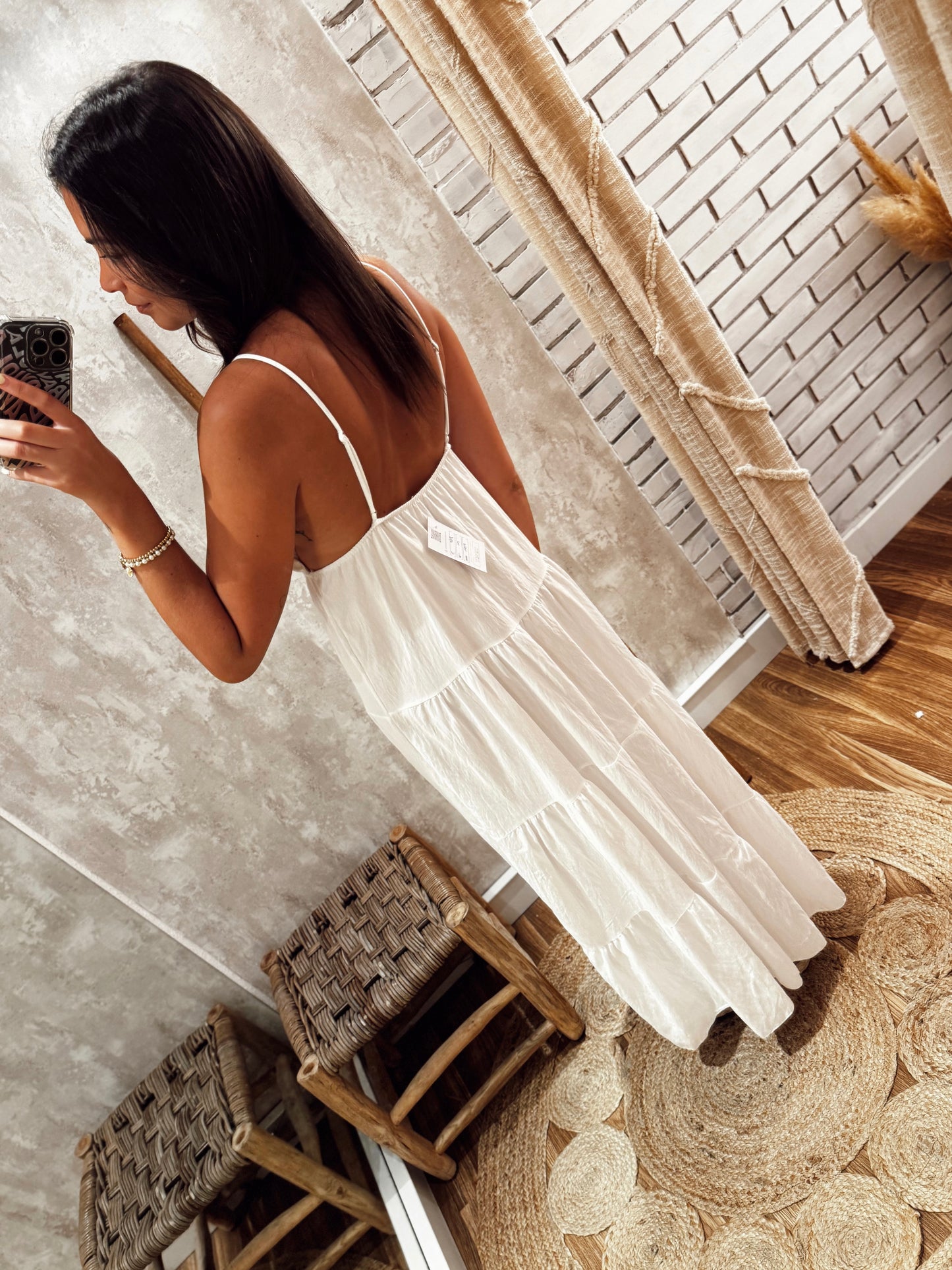 Vestido Comprido em Camadas com Alças Finas