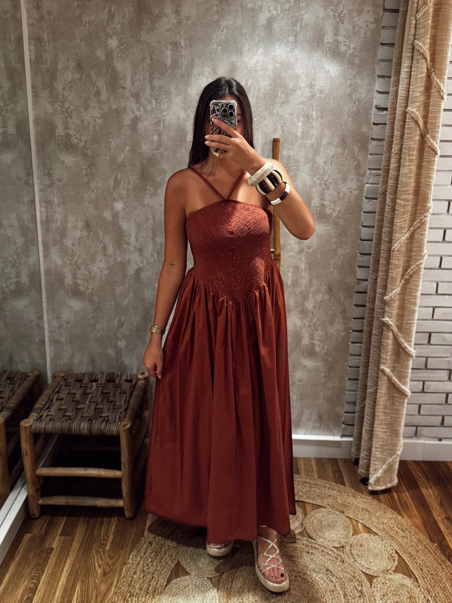 Vestido comprido em popelina com efeito corpete em favo de mel- Telha