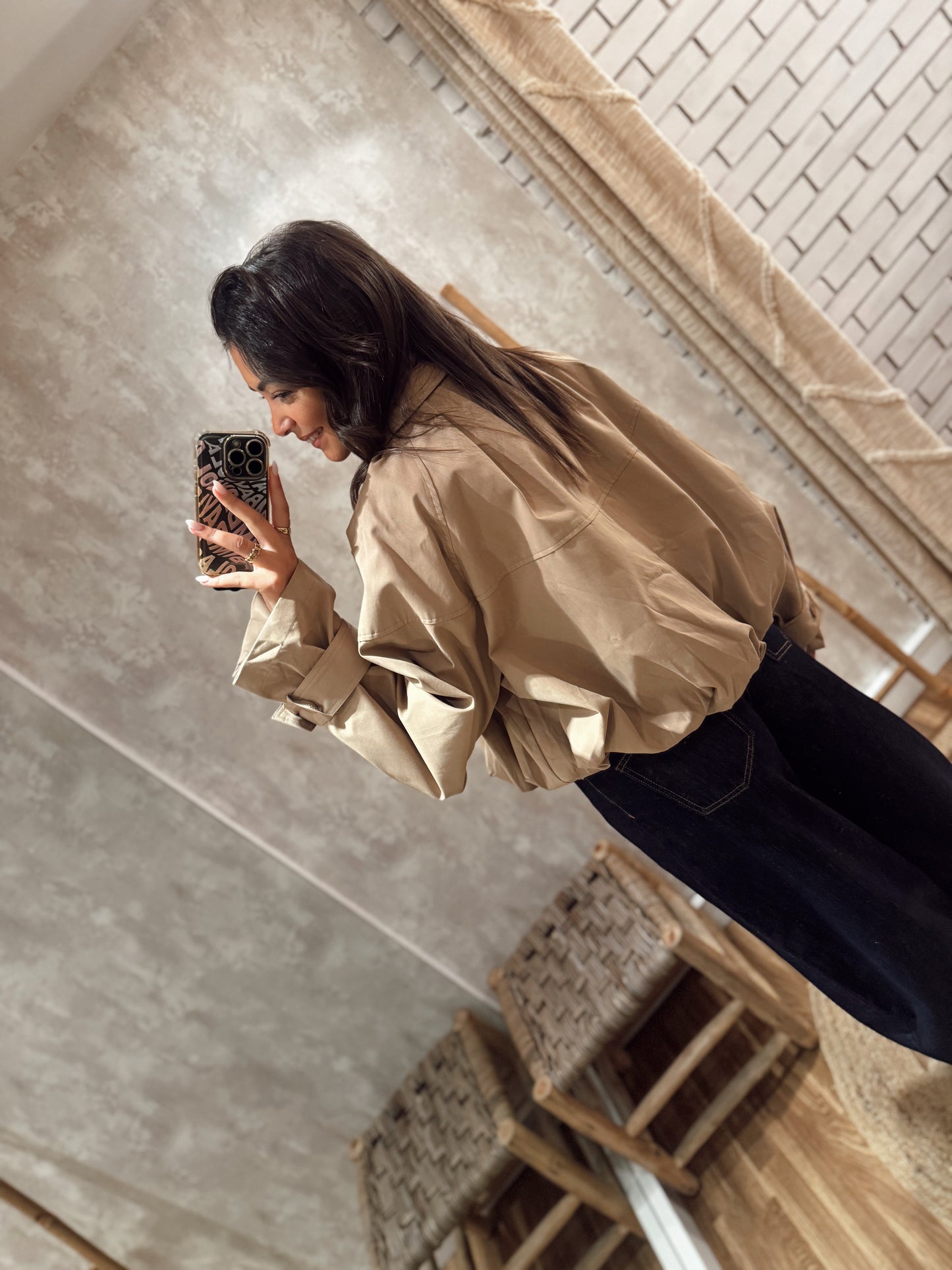 Casaco em Tecido Gabardine c/detalhe abaloado-Mochy