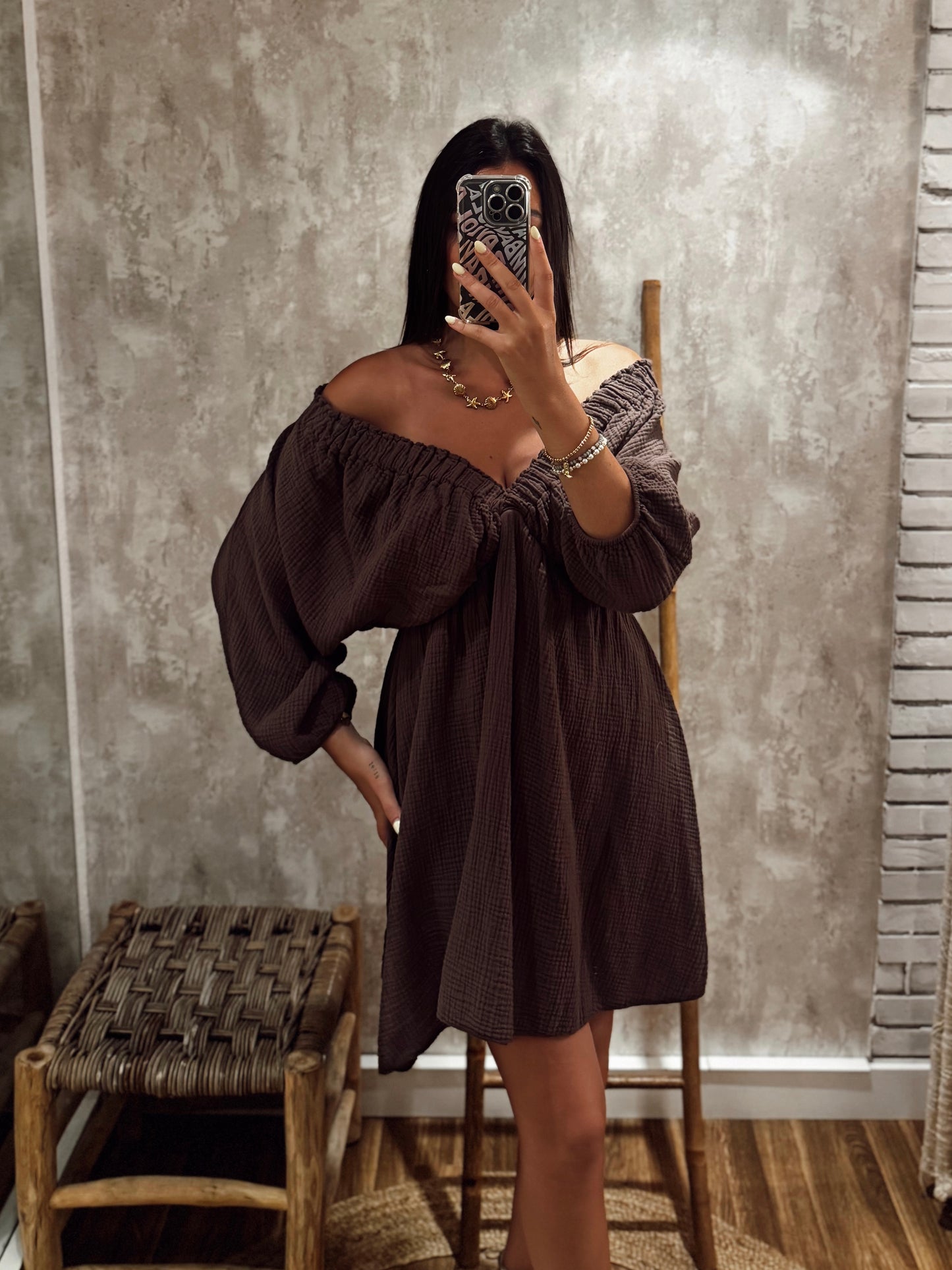 Vestido com mangas amplas
