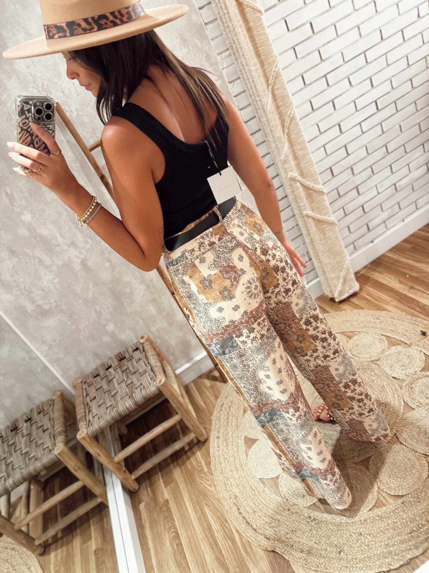 Pantalones de pierna ancha con estampado de patchwork