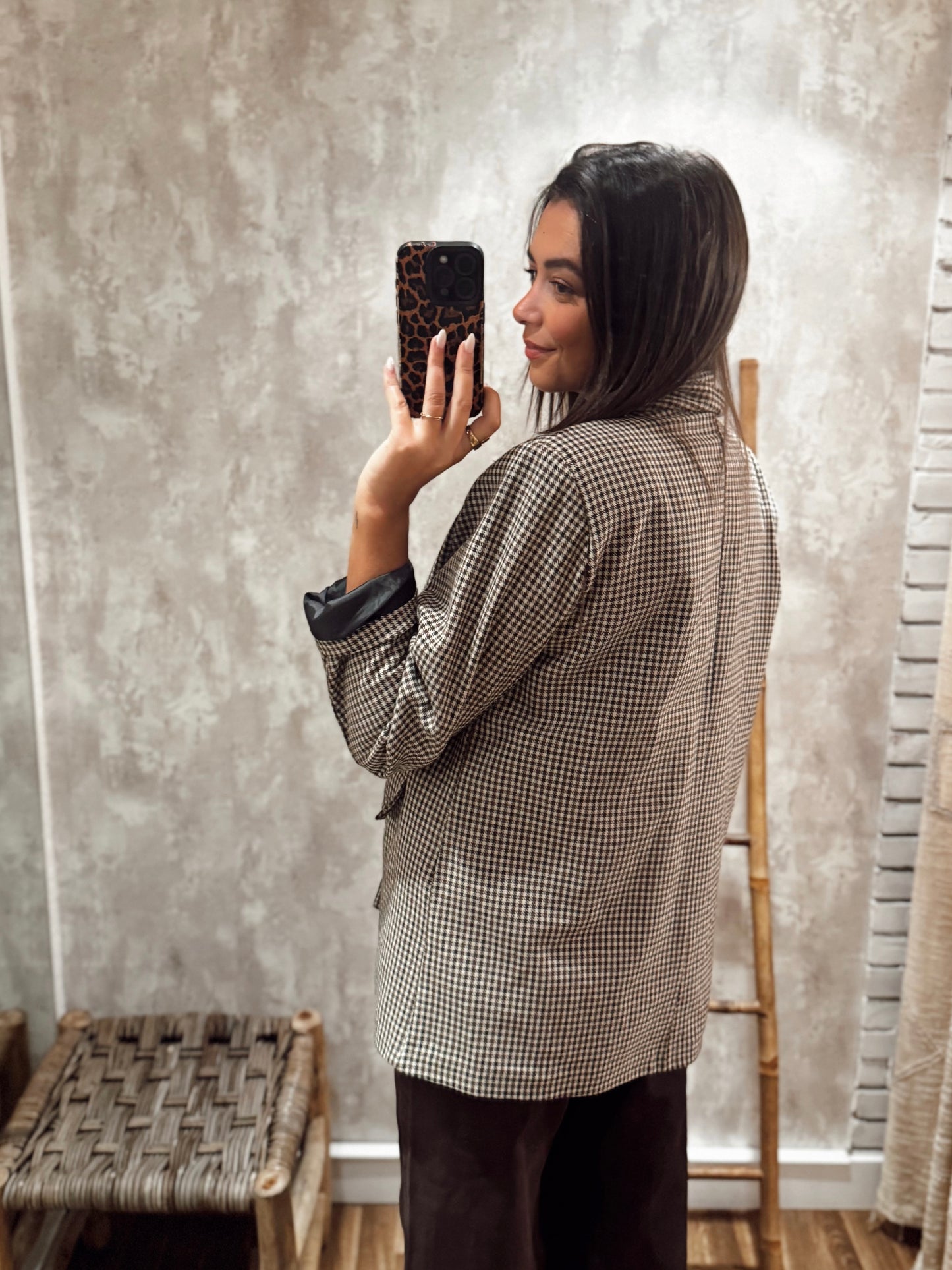 Blazer em tecido tipo fazenda com padrão vichy