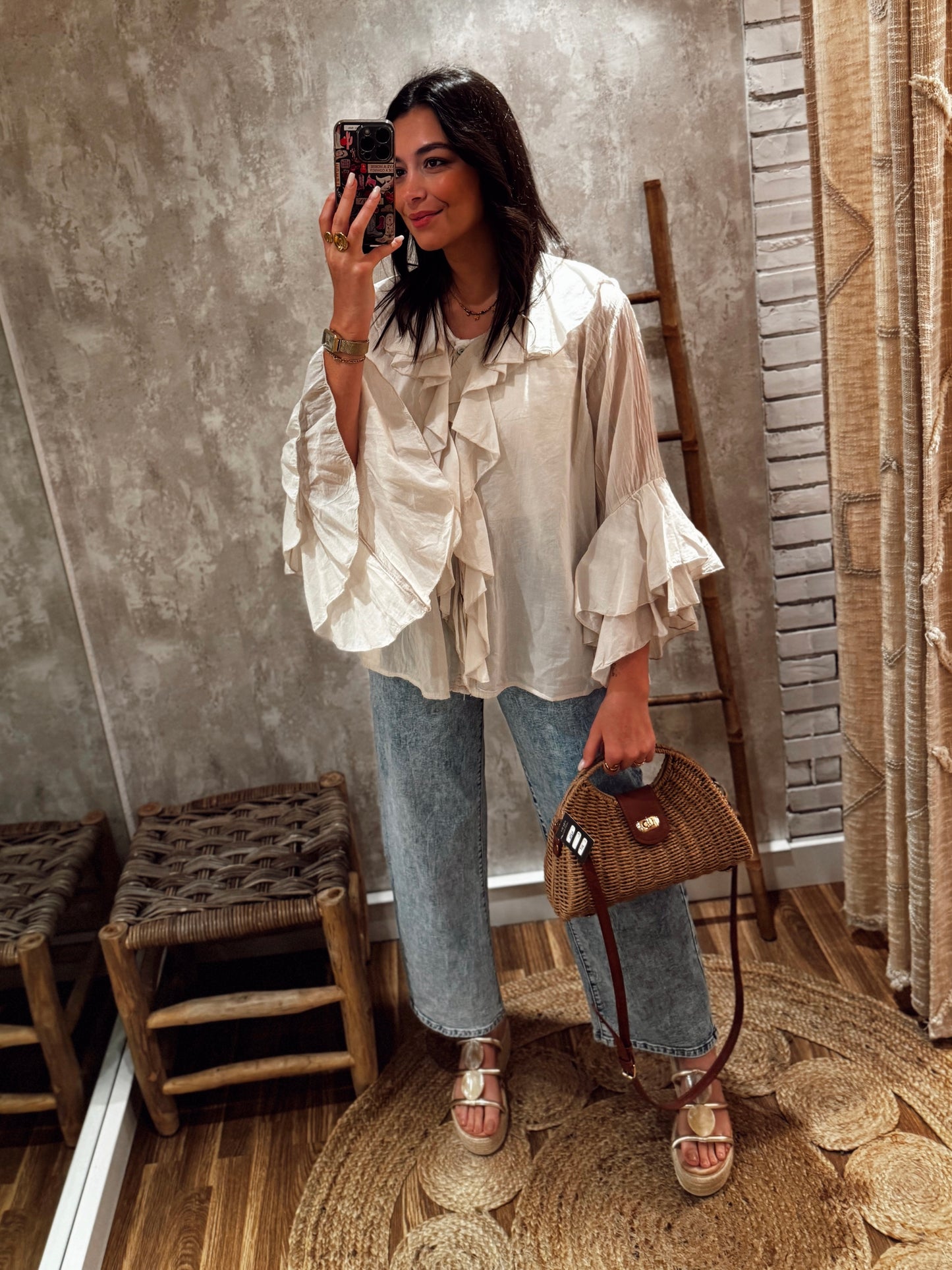 blusa con volantes