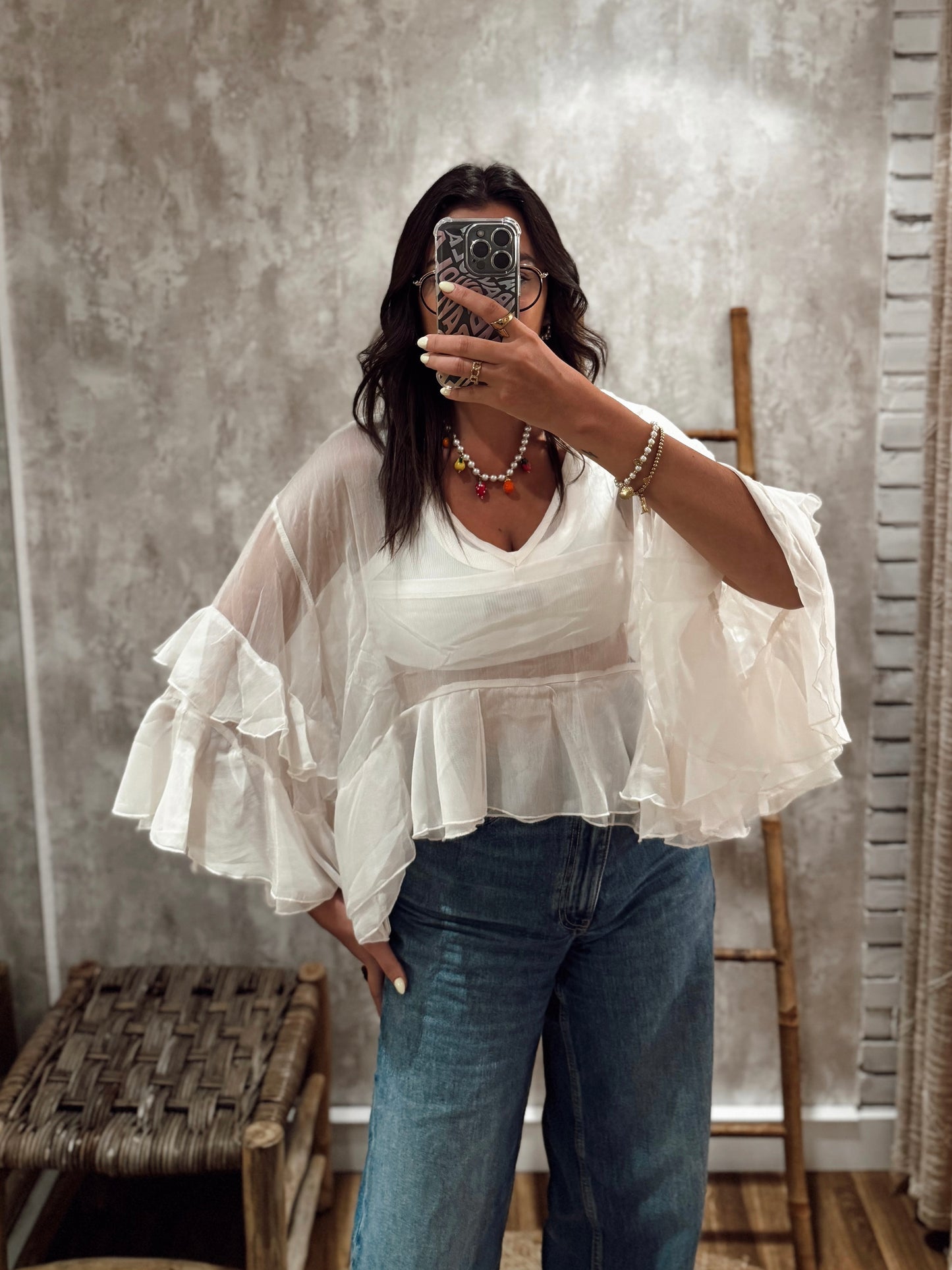 Blusa c/transparência e folhos - Mochy