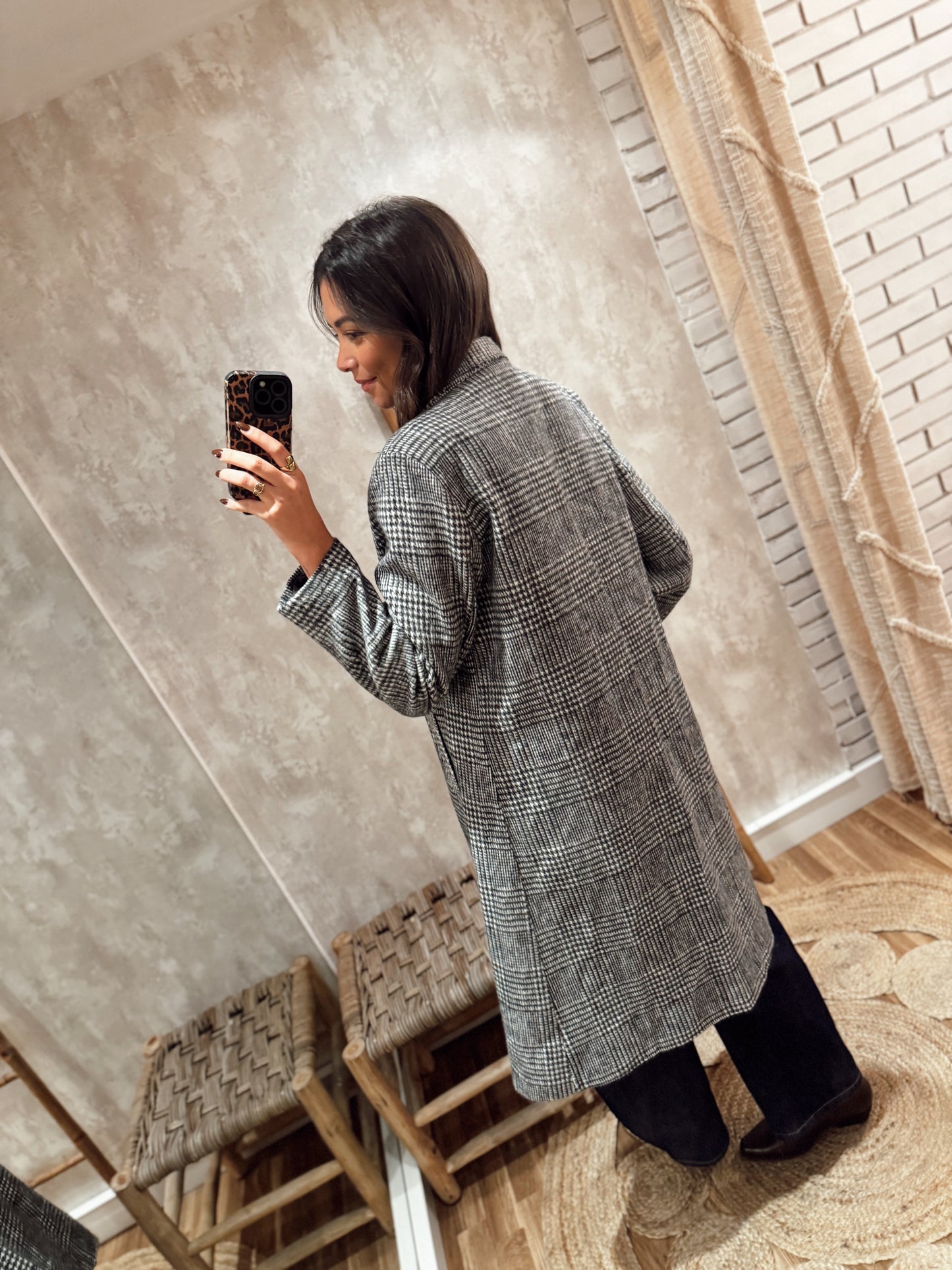 Casaco Clássico em Fazenda com Alfinetes Removíveis - Branco/preto