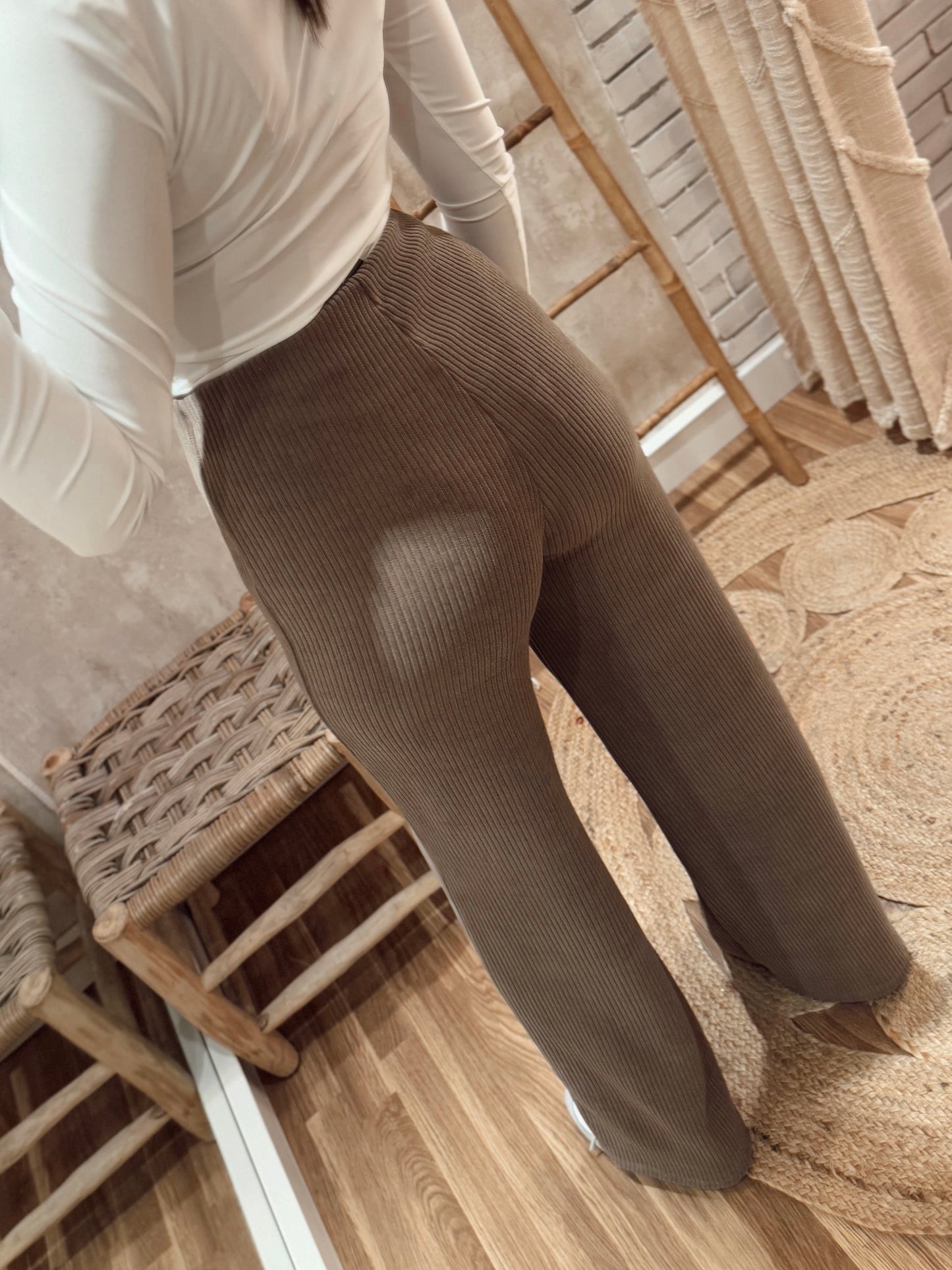 Pantalones de pana aterciopelada