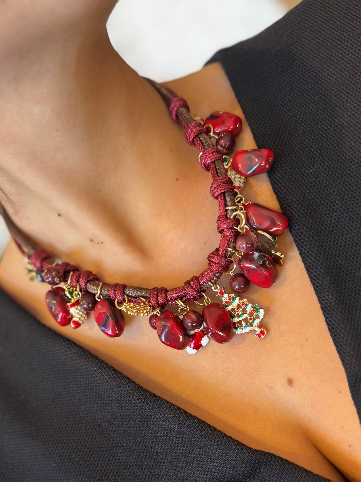 Colar com pendentes natalícios