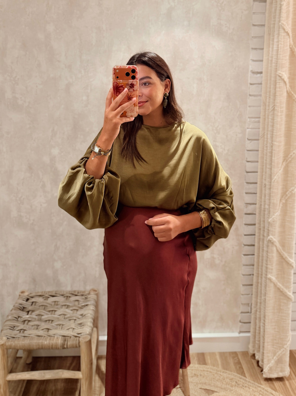 Blusa Acetinada Efeito Balão