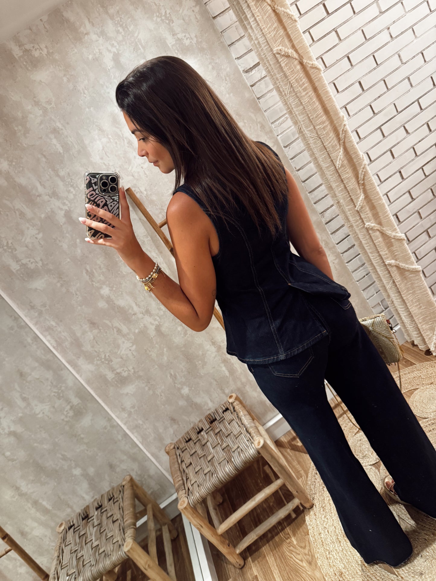 Conjunto de mezclilla oscura - chaleco y pantalón