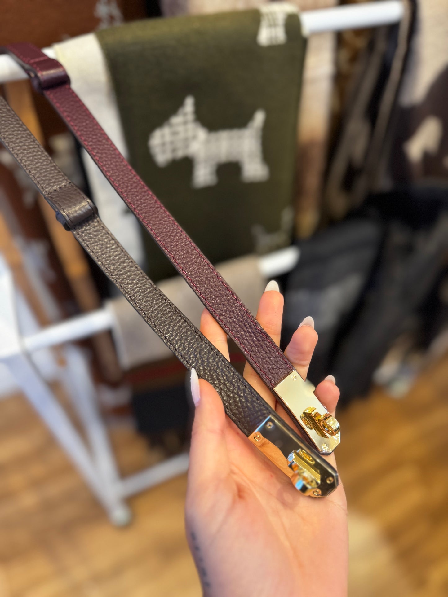 Cinto em pele ajustável