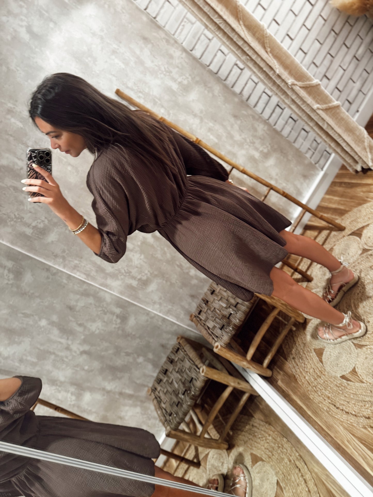 Vestido com mangas amplas