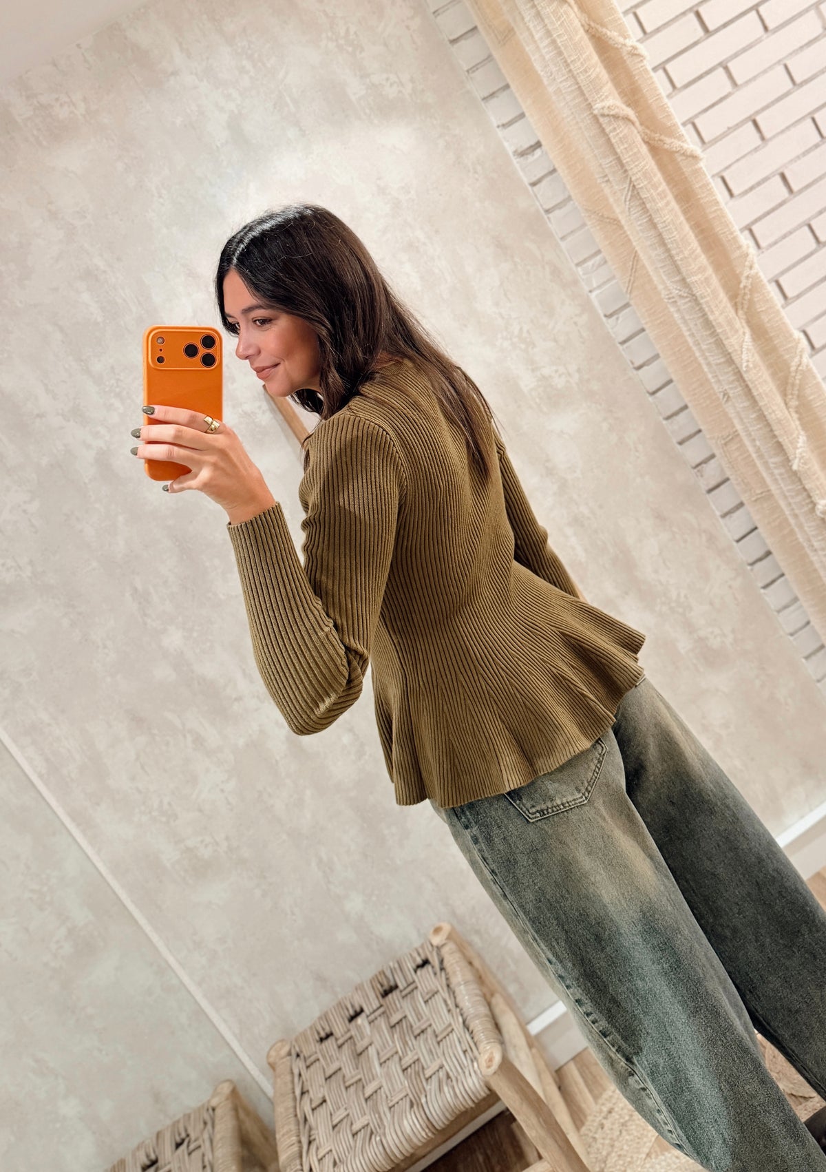 Camisola em Malha Canelada com Folho Peplum
