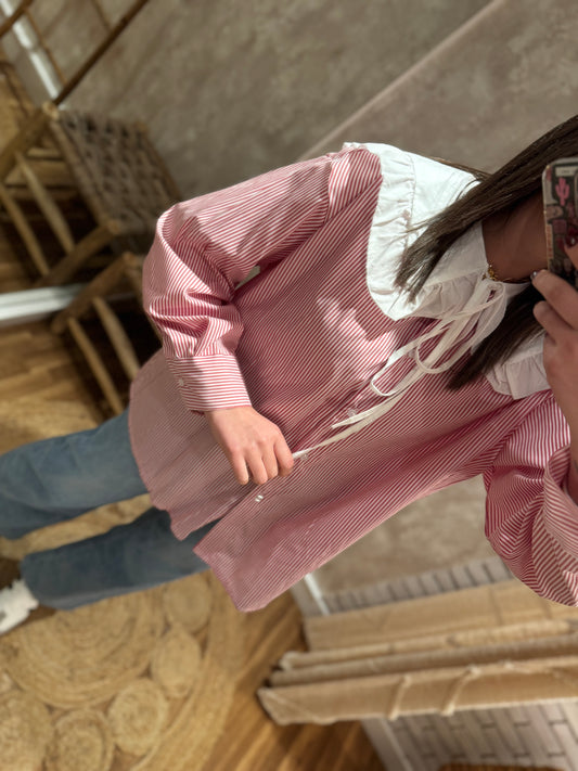 Camisa de rayas con cuello bebé