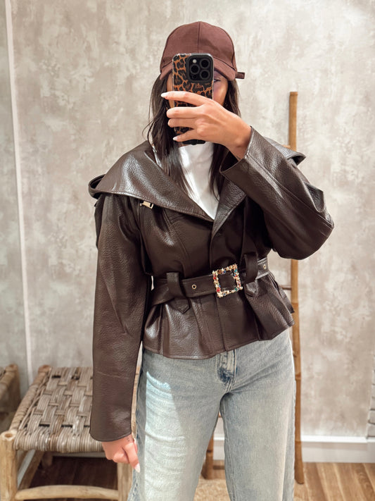 Casaco efeito pele em tom castanho- Mochy