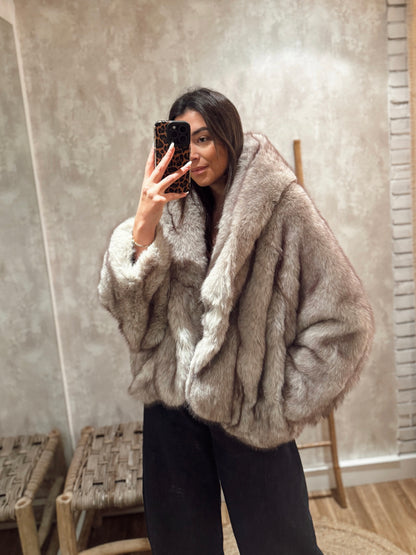 Casaco de pêlo c/carapuço