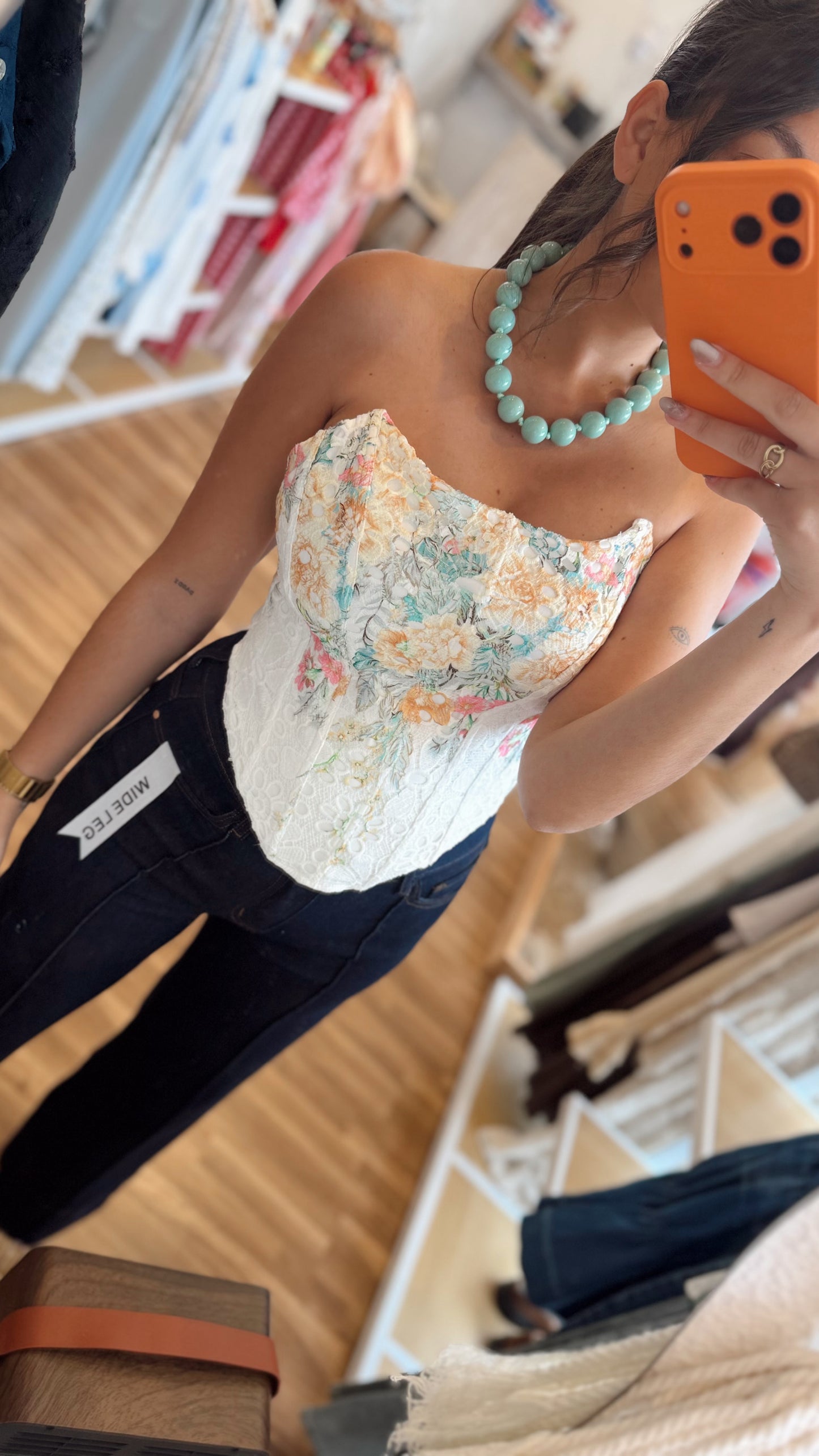 Corpete Floral com Atilhos