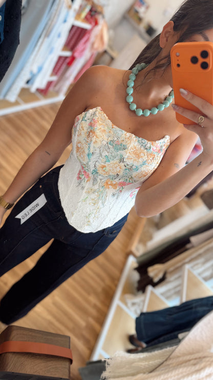 Corpete Floral com Atilhos