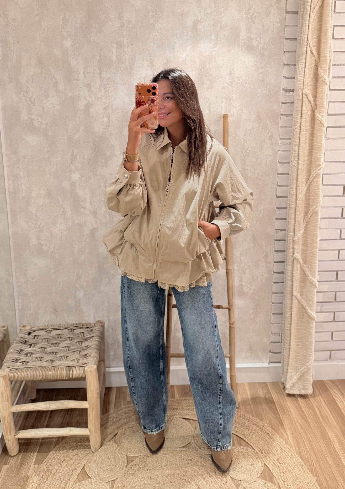 Casaco Gabardine com Folhos
