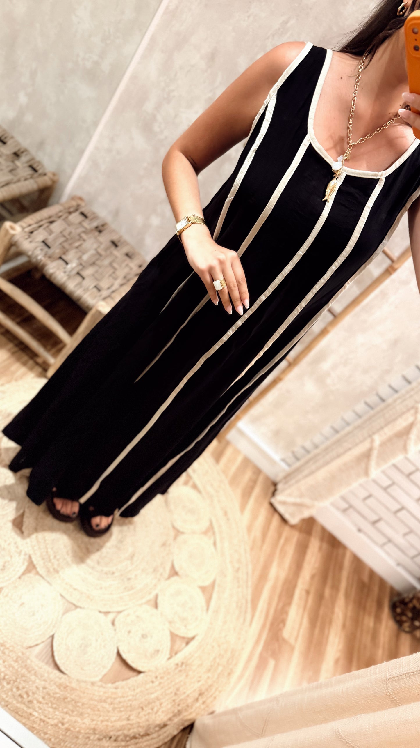 Vestido Longo Linhas Verticais