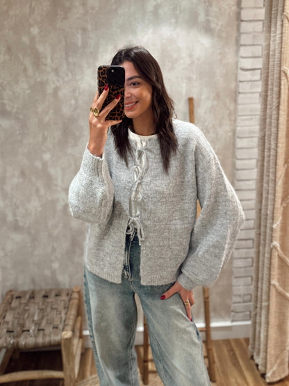 Cardigan de malha com atilhos frontais