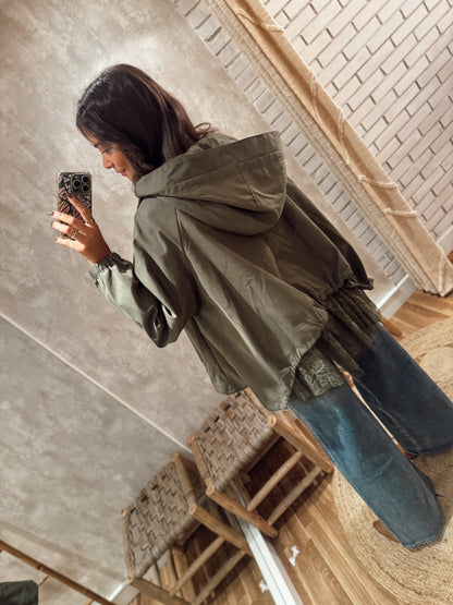 Chaqueta estilo gabardina con encaje - Verde