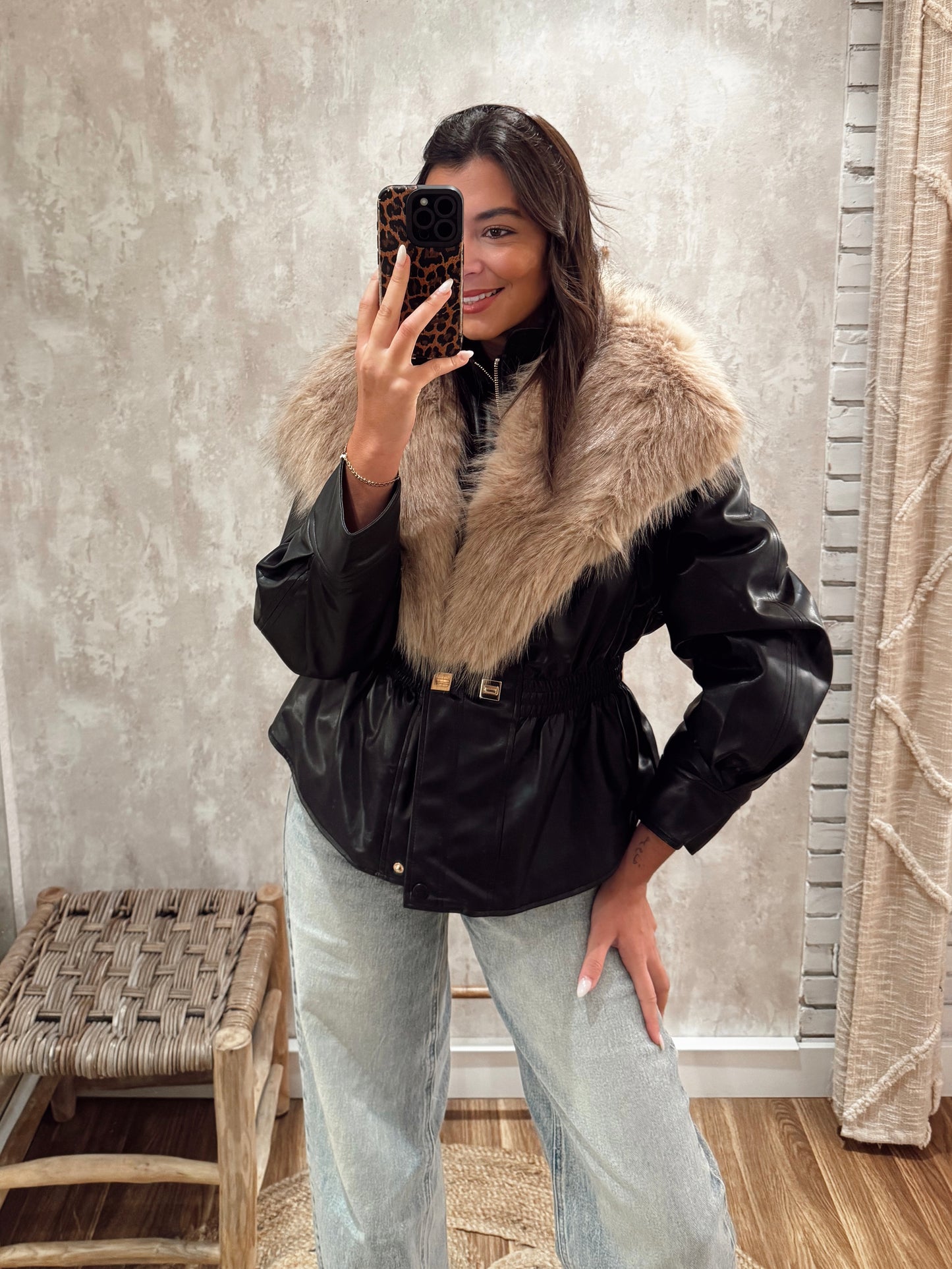 Casaco em napa c/pêlo removível