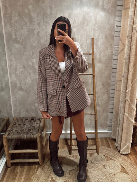 Blazer em tecido tipo fazenda com padrão vichy