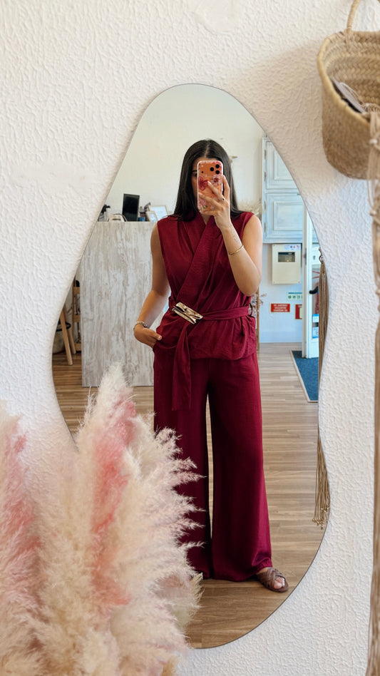 Conjunto de blusa c/detalhe dourado e calça