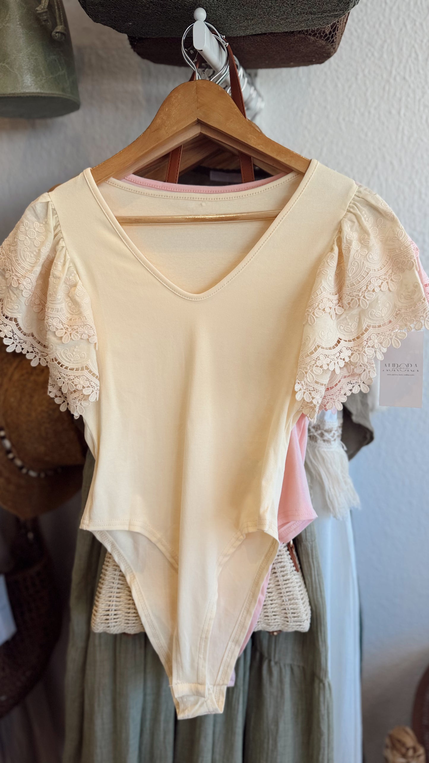 Body em algodão c/mangas rendadas