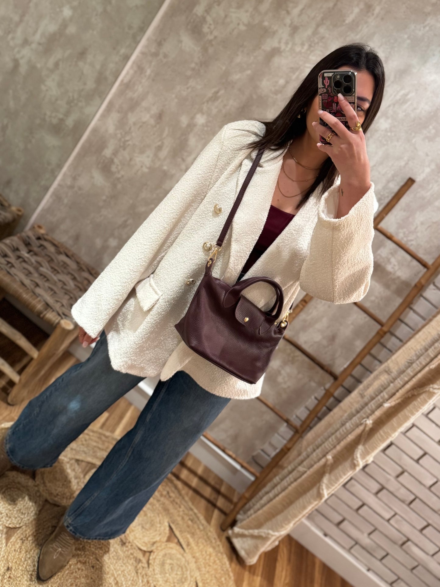 Bolso de piel burdeos