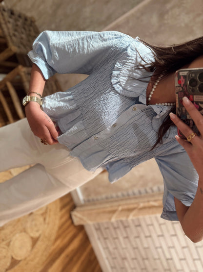 Blusa con cuello babero