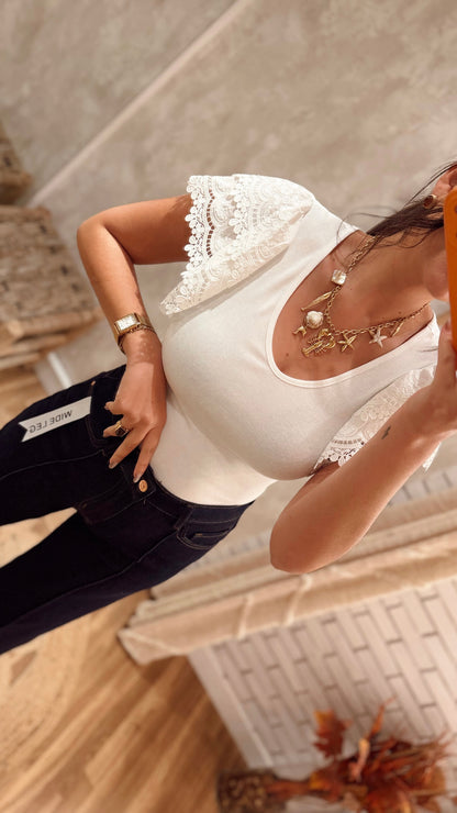 Body em algodão c/mangas rendadas