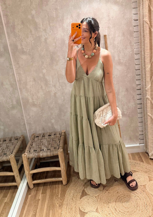 Vestido comprido em camadas caqui