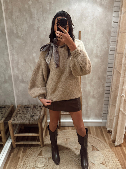 Camisola em Malha c/Lenço Incorporado