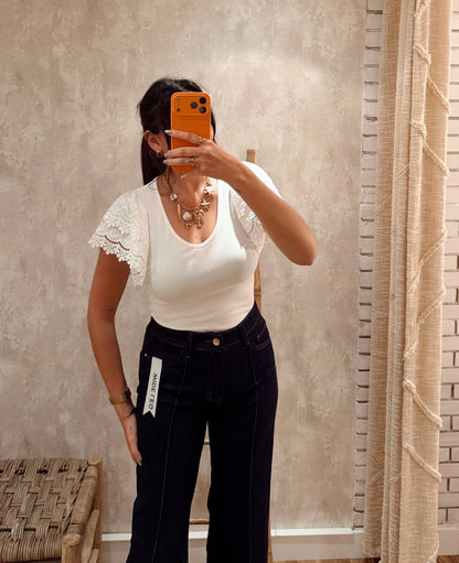 Body em algodão c/mangas rendadas