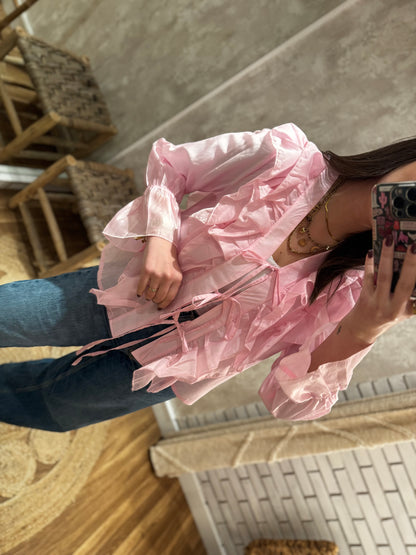 Blusa de seda transparente com atilhos e folhos