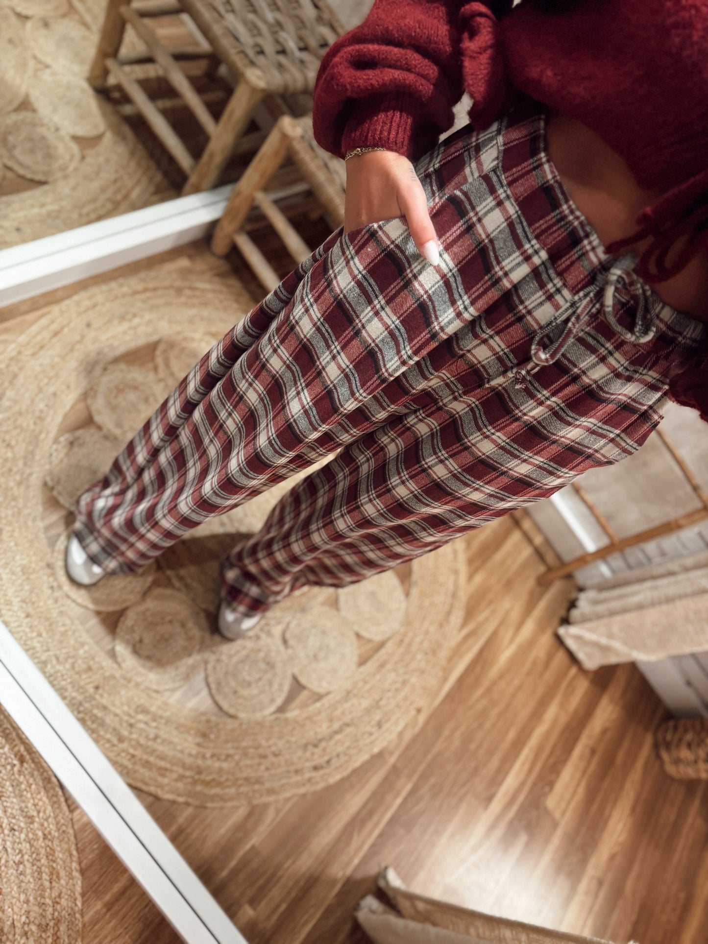 Calças da Lumina em padrão xadrez bordô