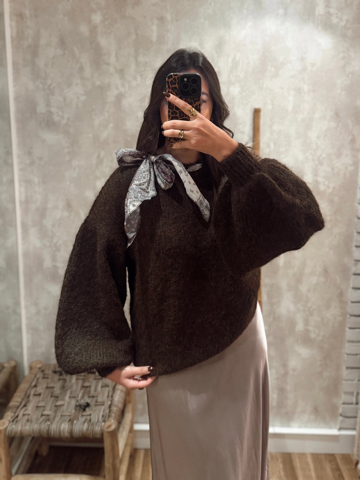 Camisola em Malha c/Lenço Incorporado