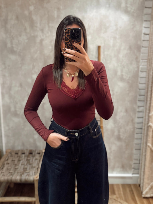 Body c/renda no decote