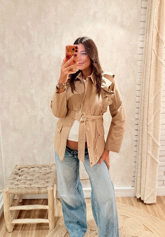 Gabardine com Folhos e Cinto