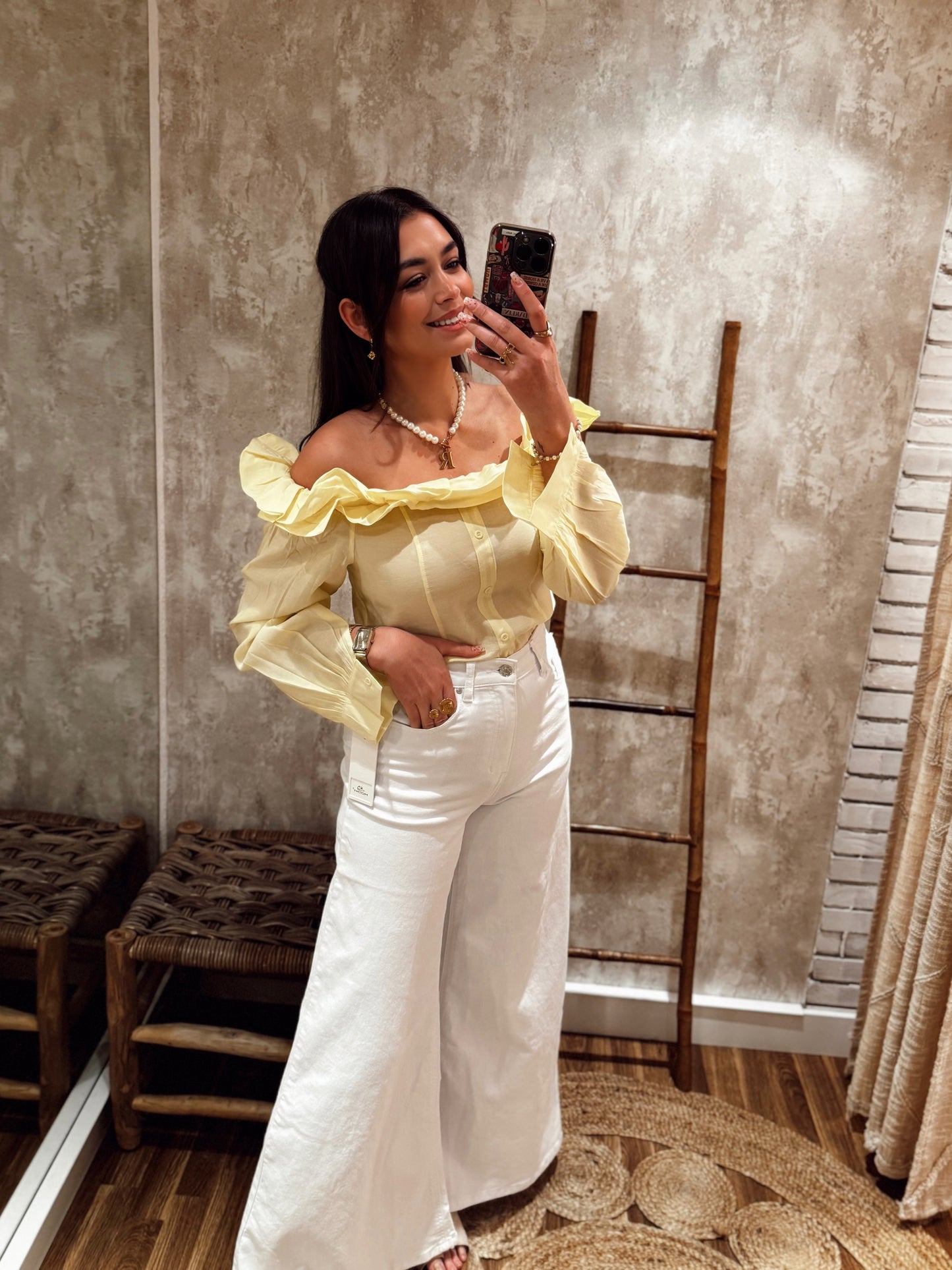 Blusa off shoulder da Mochy