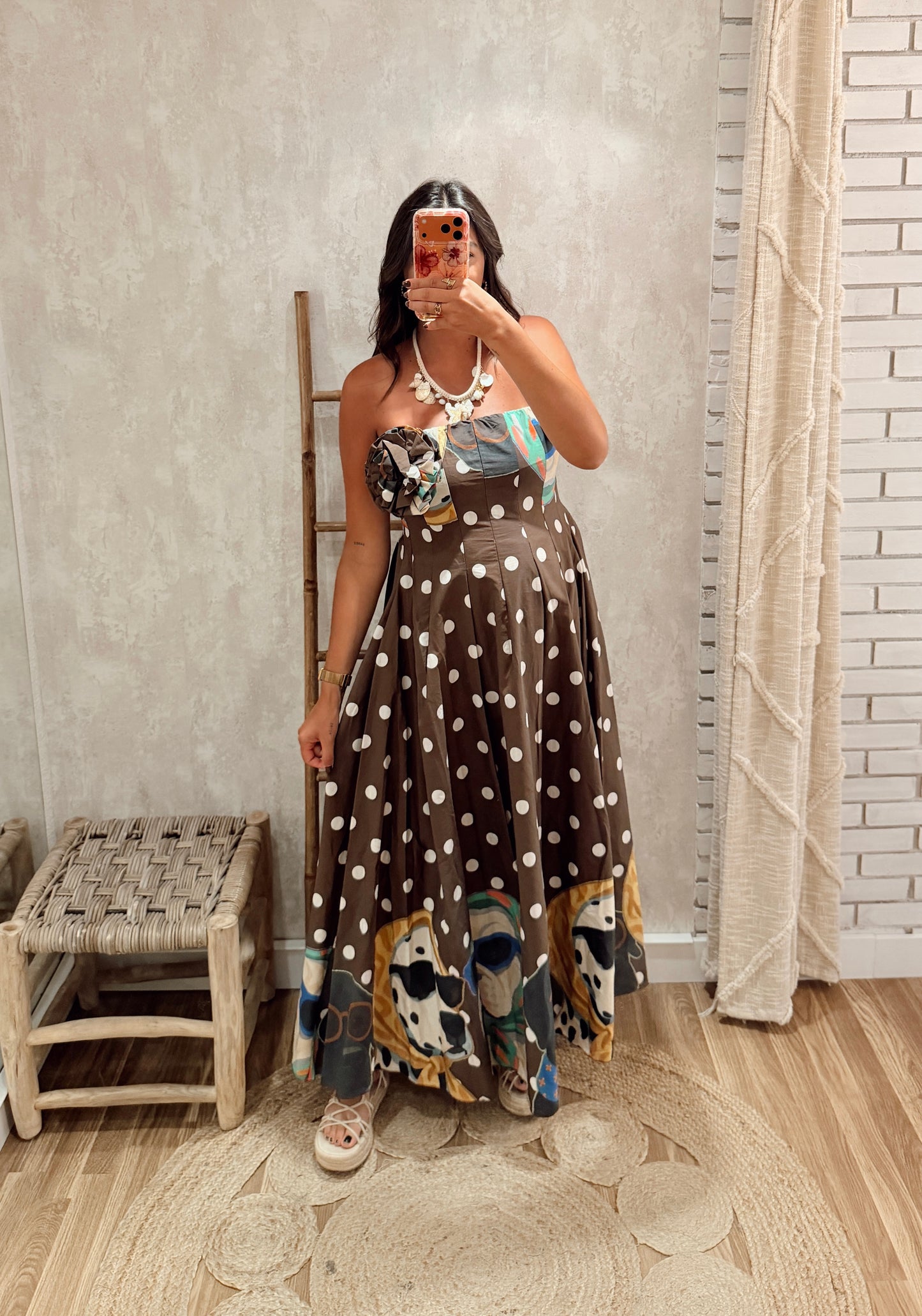 Vestido C/polka dots e cães