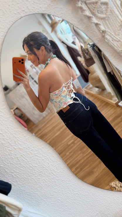 Corpete Floral com Atilhos