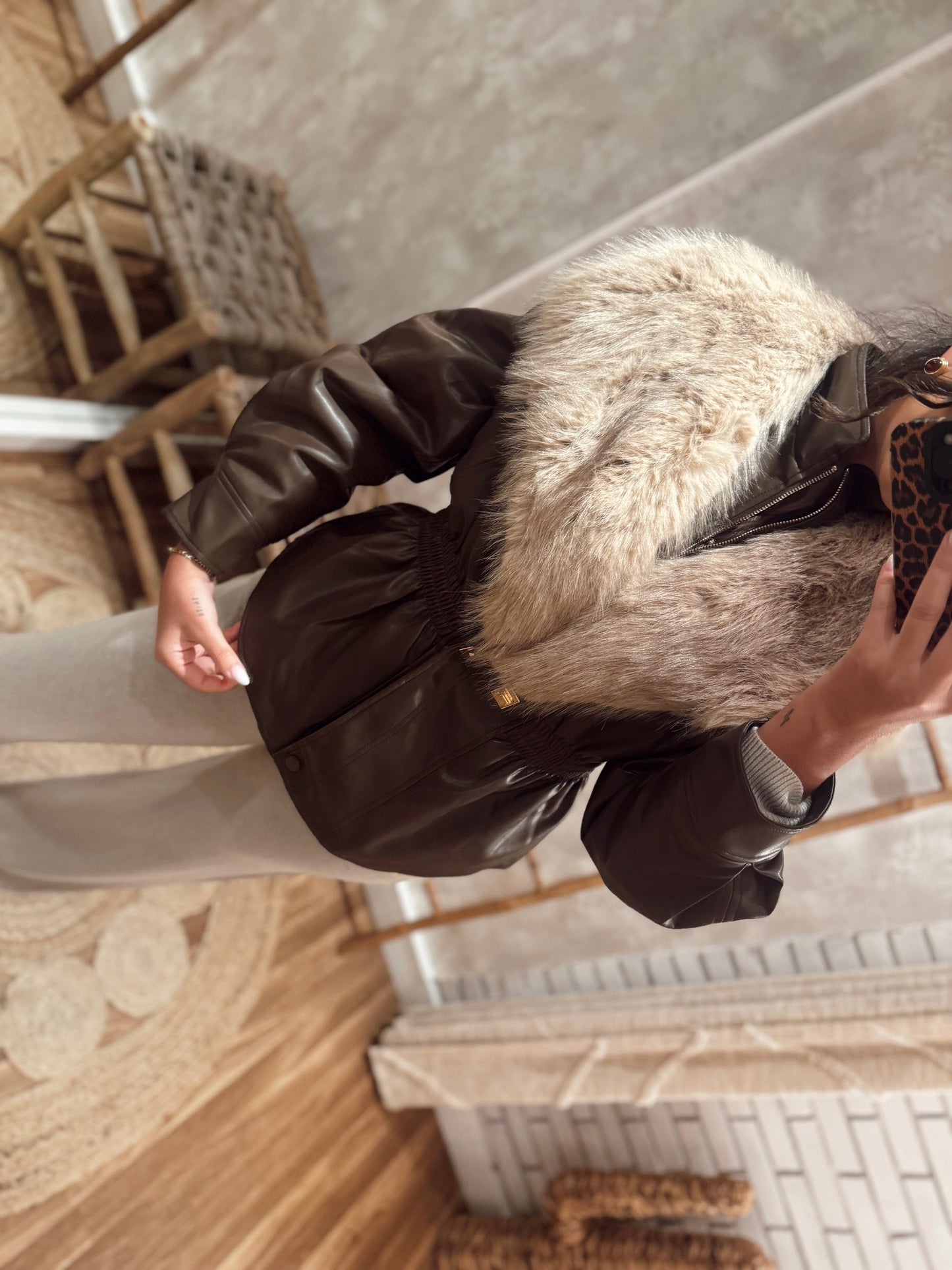 Casaco em napa c/pêlo removível