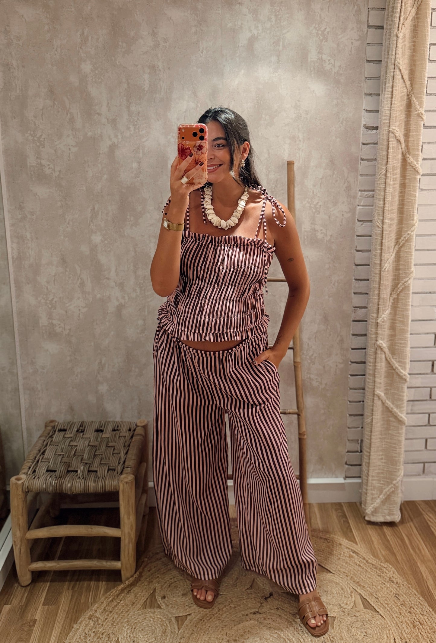 Conjunto às Riscas Top & Calças