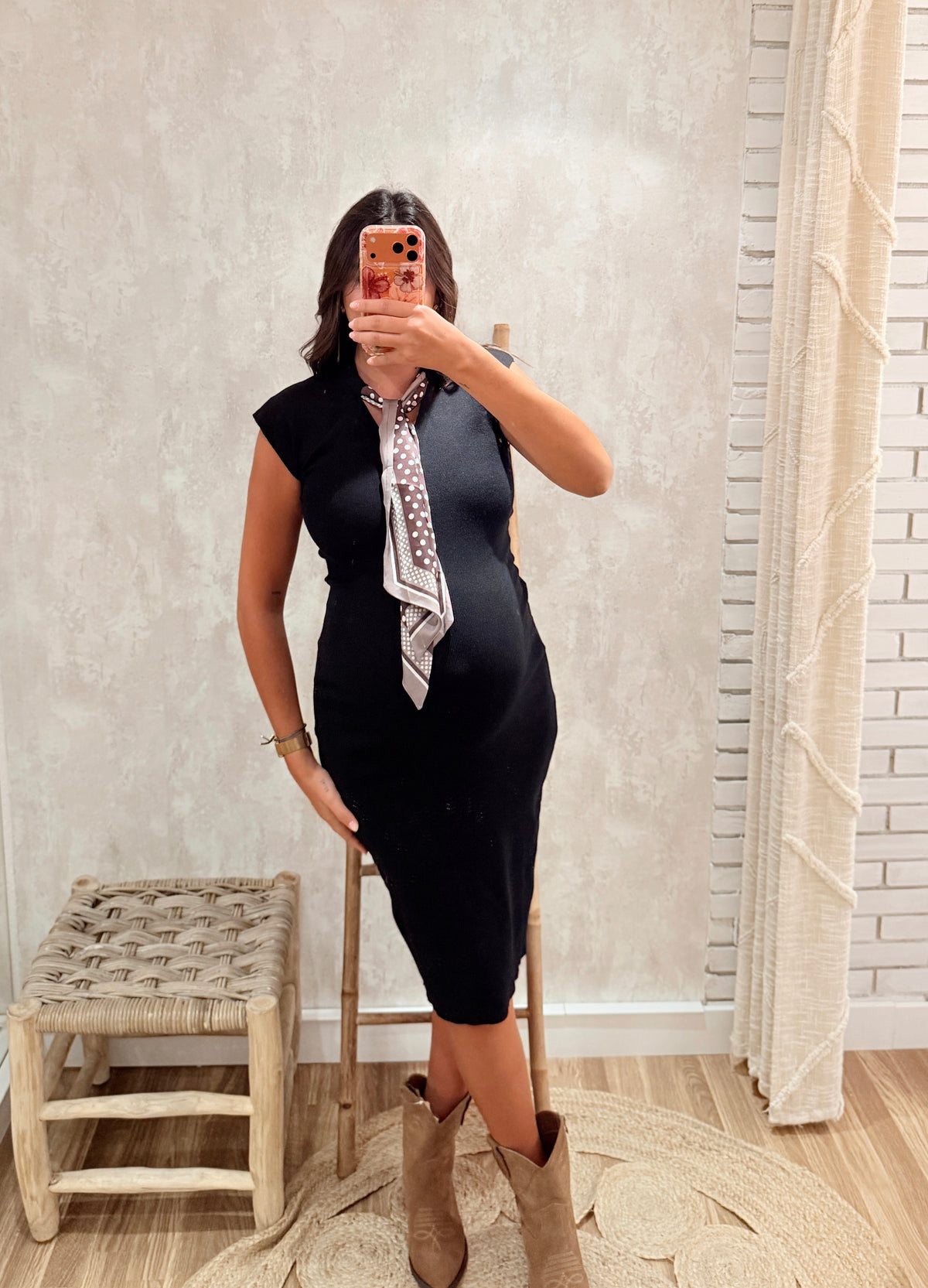 Vestido de Malha com Lenço