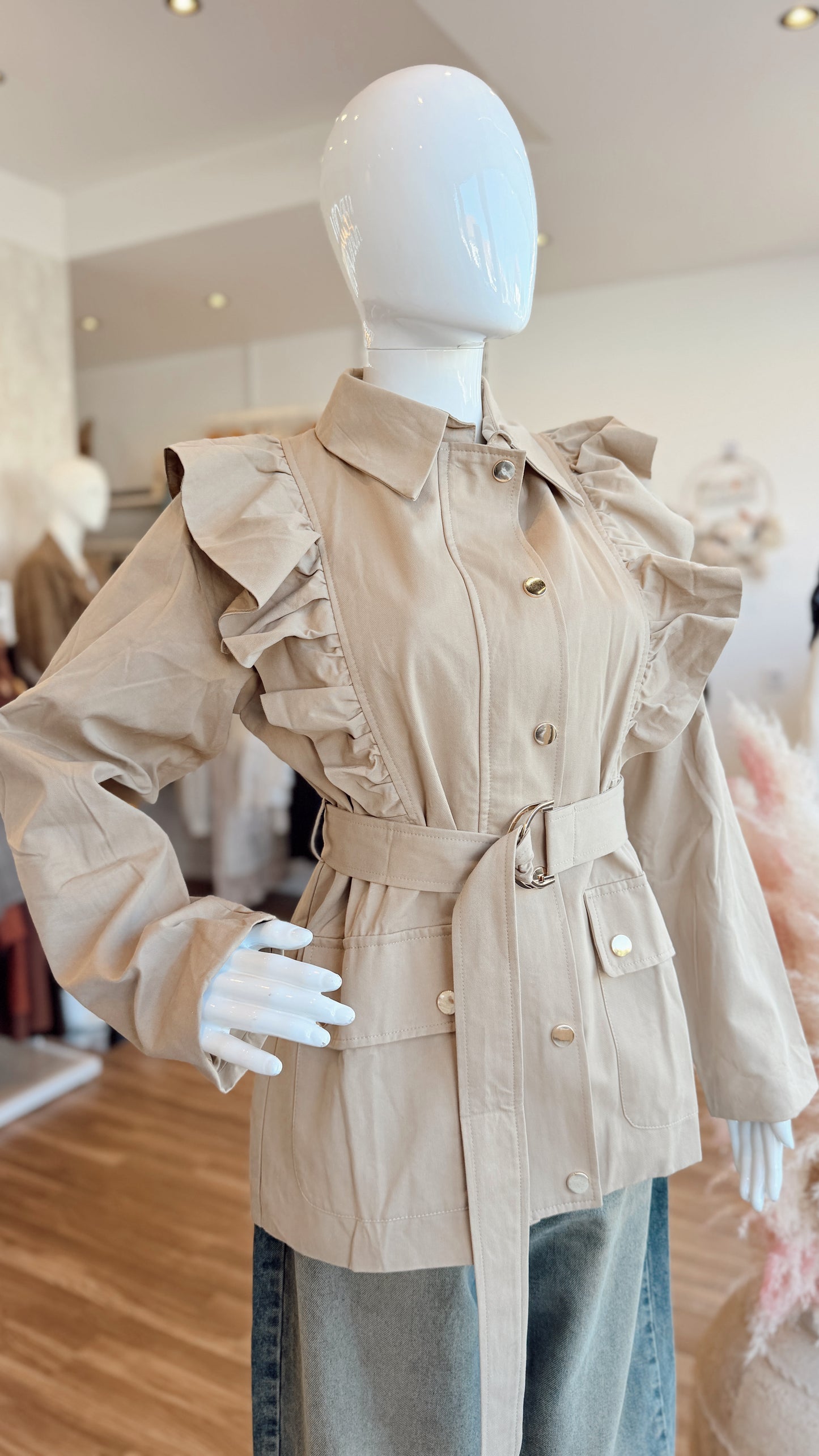 Gabardine com Folhos e Cinto